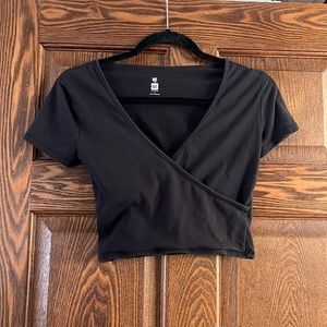 Deep v neck wrap cropped t shirt sz S
